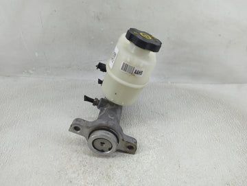 2014-2019 Chevrolet Silverado 1500 Brake Master Cylinder