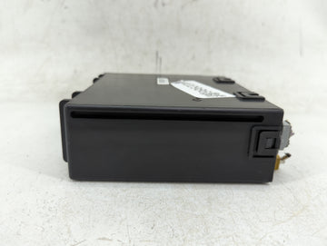 2017-2018 Chevrolet Silverado 1500 Radio AM FM Cd Player Receiver Replacement P/N:84102319 Fits Fits 2017 2018 OEM Used Auto Parts