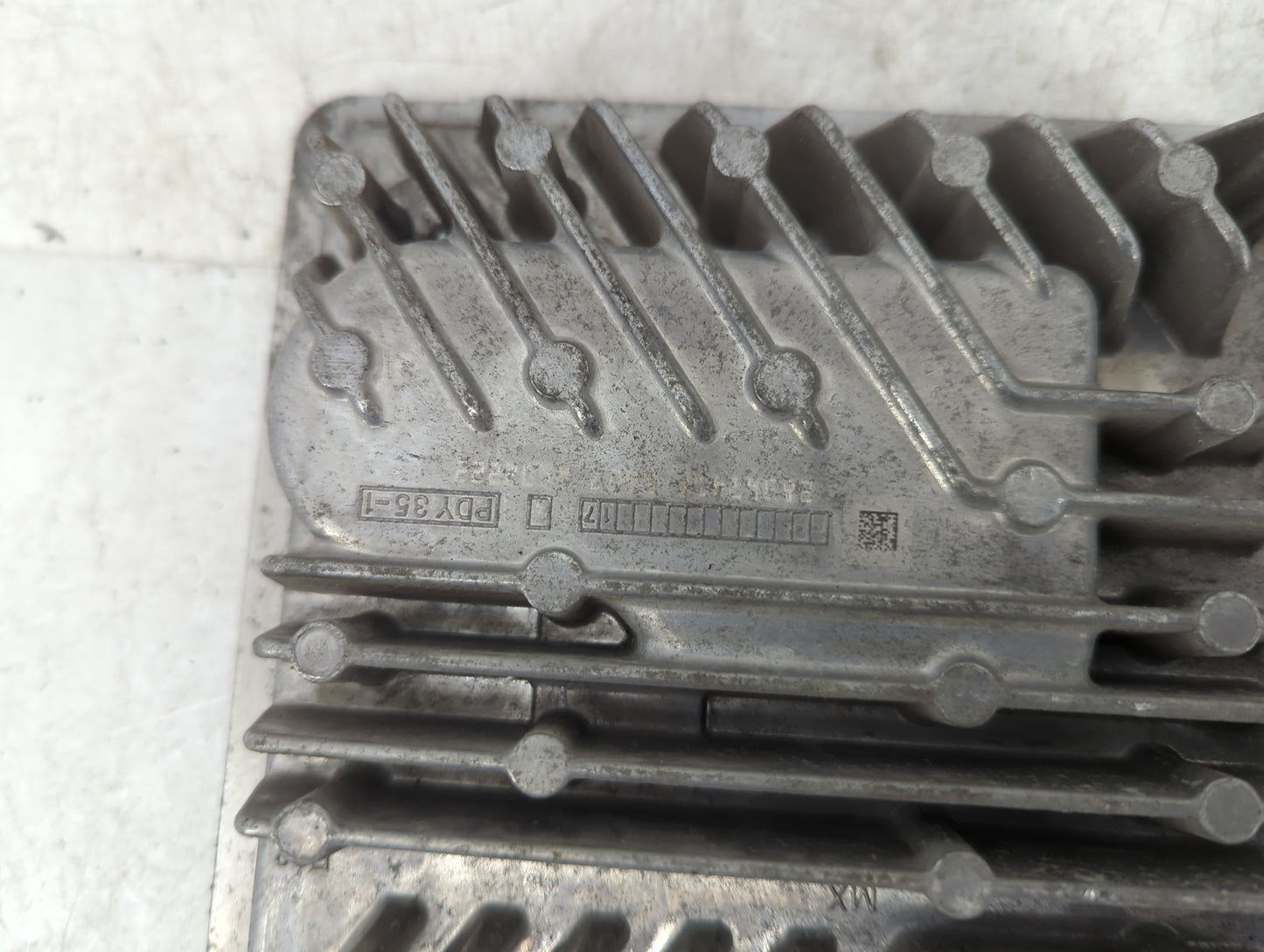 2016-2018 Chevrolet Silverado 1500 PCM Engine Control Computer ECU ECM PCU OEM P/N:12678939 Fits Fits 2016 2017 2018 OEM Use