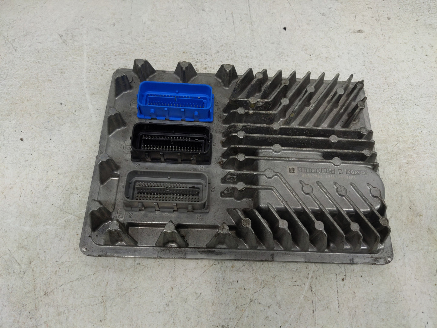2016-2018 Chevrolet Silverado 1500 PCM Engine Control Computer ECU ECM PCU OEM P/N:12678939 12674052 Fits Fits 2016 2017 201