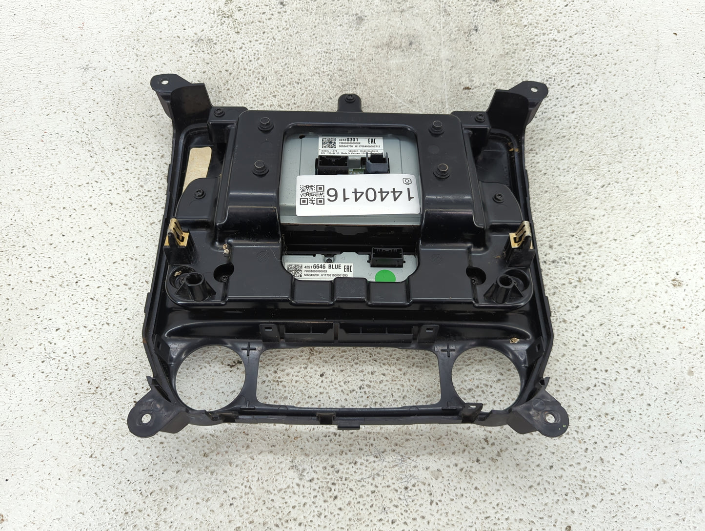 2017 Chevrolet Silverado 1500 Information Display Screen Black - Oemusedautoparts1.com
