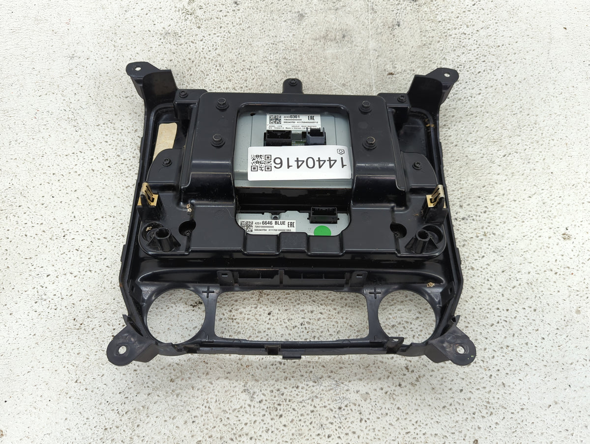 2016-2018 Chevrolet Silverado 1500 Information Radio Display Screen - Oemusedautoparts1.com
