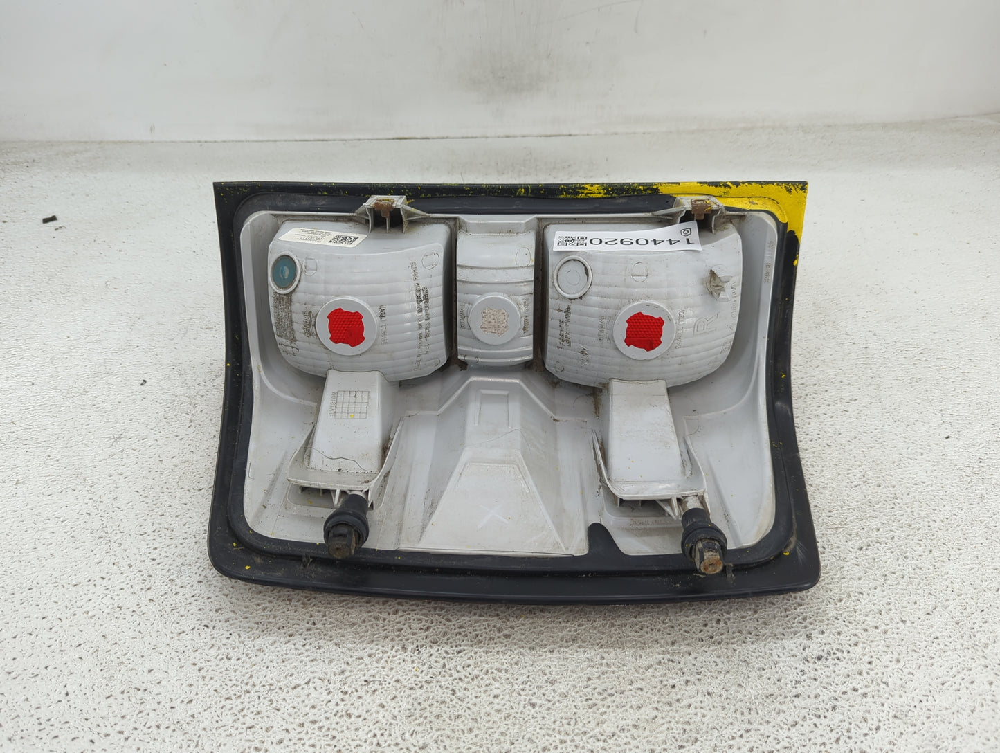 2016-2019 Chevrolet Silverado 1500 Tail Light Assembly Passenger Right OEM P/N:23295939 Fits Fits 2016 2017 2018 2019 OEM Us