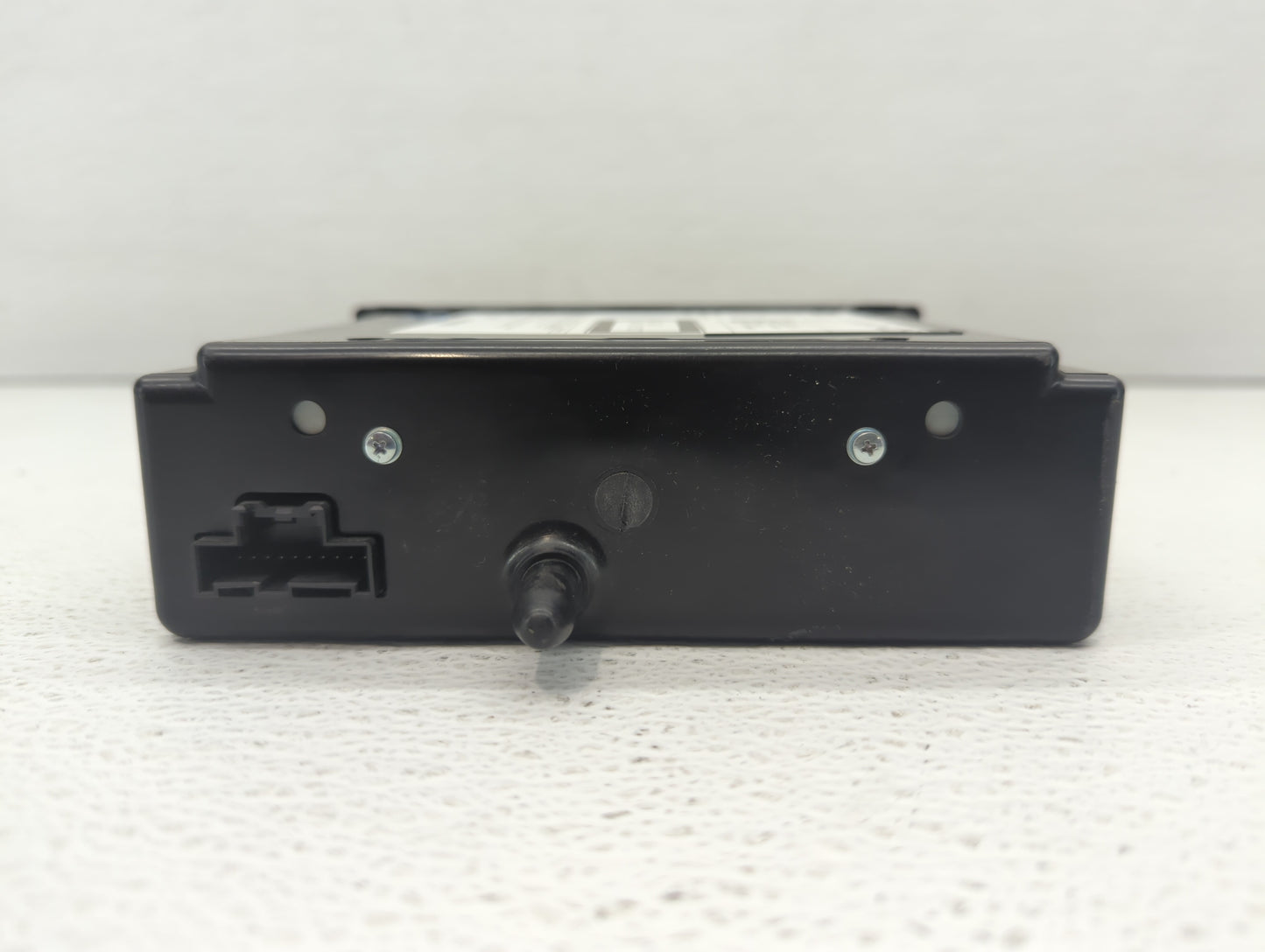 2015-2019 Chevrolet Silverado 1500 Radio AM FM Cd Player Receiver Replacement P/N:84016435 23369306 Fits OEM Used Auto Parts