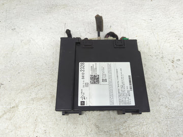 2017-2018 Chevrolet Silverado 2500 Radio AM FM Cd Player Receiver Replacement P/N:84102328 Fits Fits 2017 2018 2019 OEM Used Auto Parts