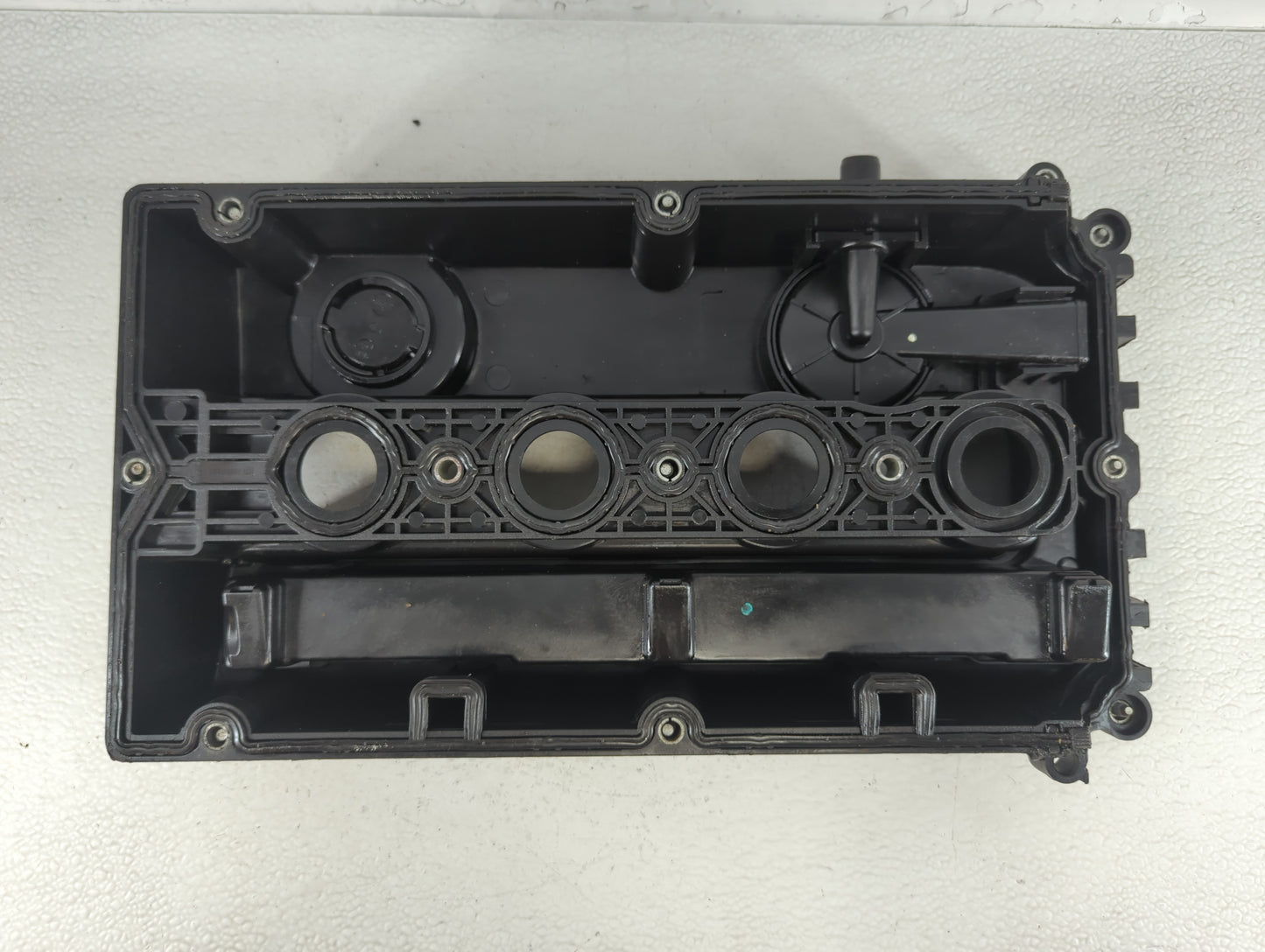 2017 Chevrolet Sonic Driver Left Cylinder Head Valve Cover P/N:55854237 Fits OEM Used Auto Parts - Oemusedautoparts1.com