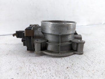 2017 Chevrolet Suburban 1500 Throttle Body P/N:12678224 12617792 Fits Fits 2014 2015 2016 2018 2019 OEM Used Auto Parts