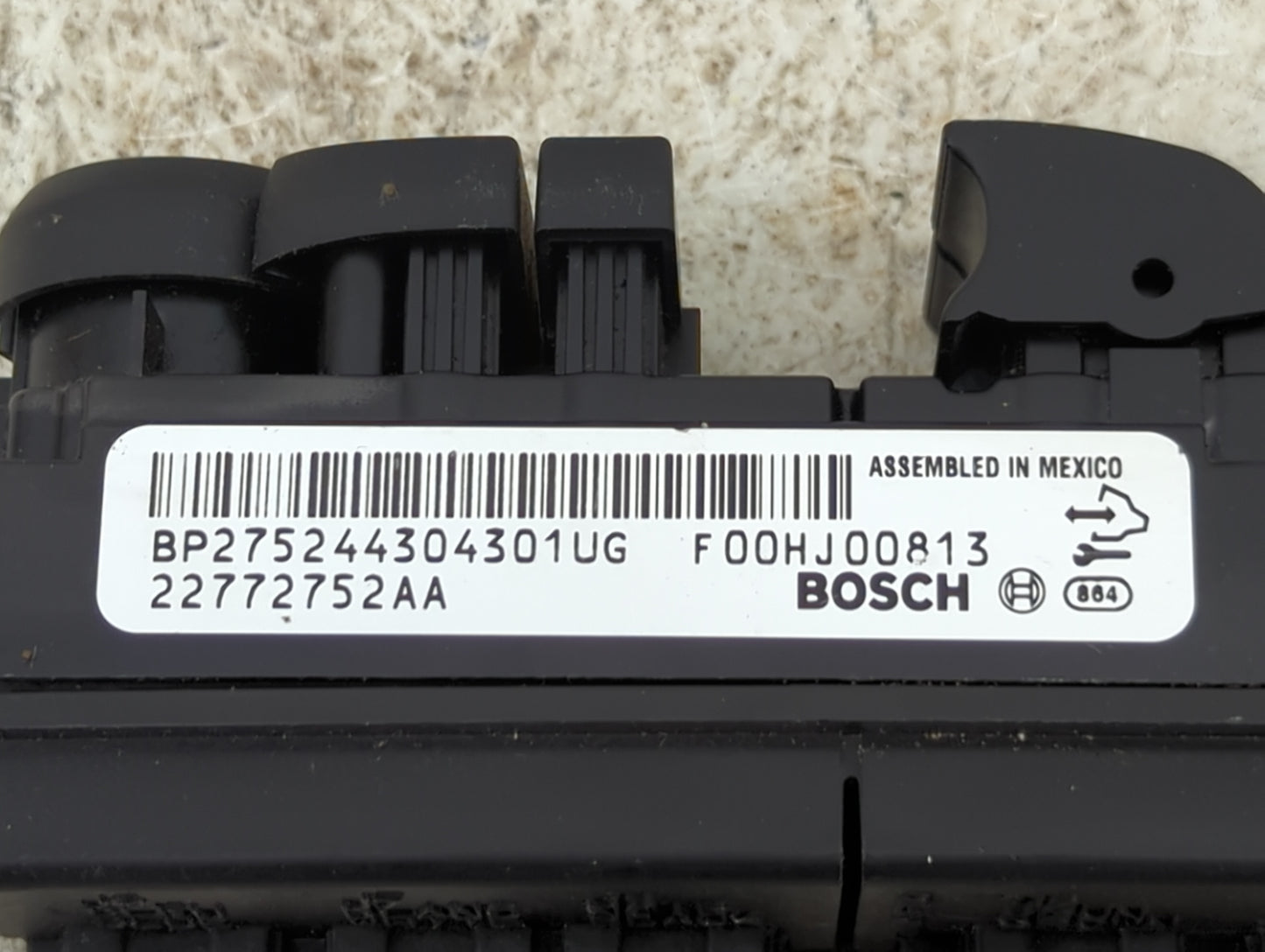 2017 Chevrolet Traverse Master Power Window Switch Replacement Driver Side Left P/N:BP275244304301UG F00HJ00813, 22772752AA