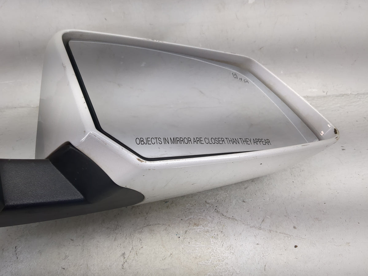 2015-2017 Chevrolet Traverse Passenger Side View Mirror - Right Door Mirror OEM Used - Oemusedautoparts1.com