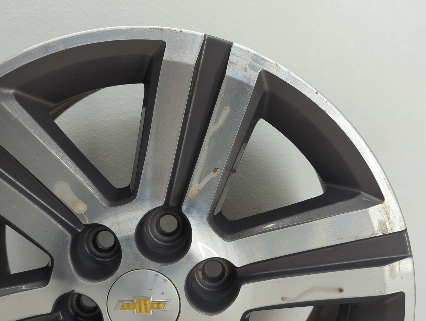 2015-2017 Chevrolet Traverse Oem Wheel Rim Chrome - Oemusedautoparts1.com