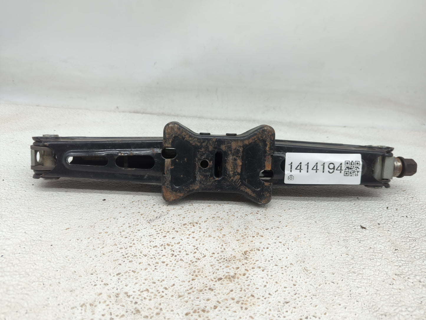 2017 Chevrolet Trax Spare Scissor Car Jack - Oemusedautoparts1.com