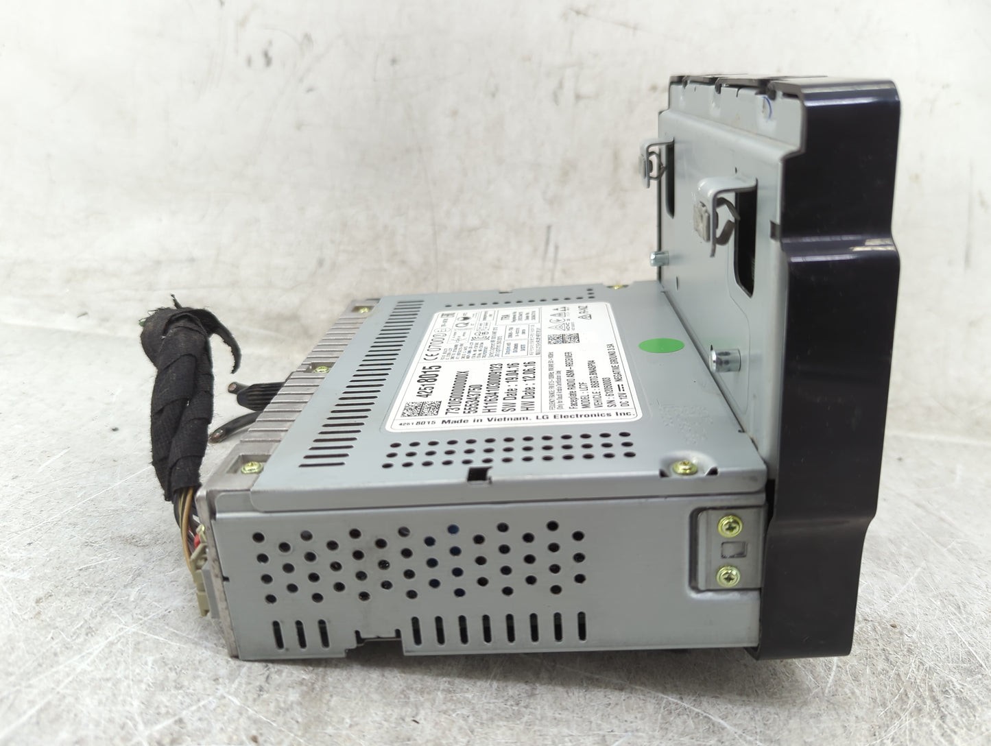 2017-2020 Chevrolet Trax Radio AM FM Cd Player Receiver Replacement P/N:42518015 555343750 Fits Fits 2017 2018 2019 2020 OEM