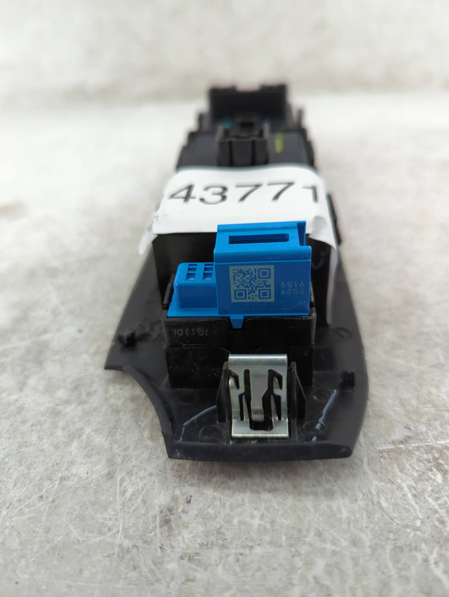 2017-2021 Chevrolet Trax Master Power Window Switch Replacement Driver Side Left Fits Fits 2017 2018 2019 2020 2021 OEM Used