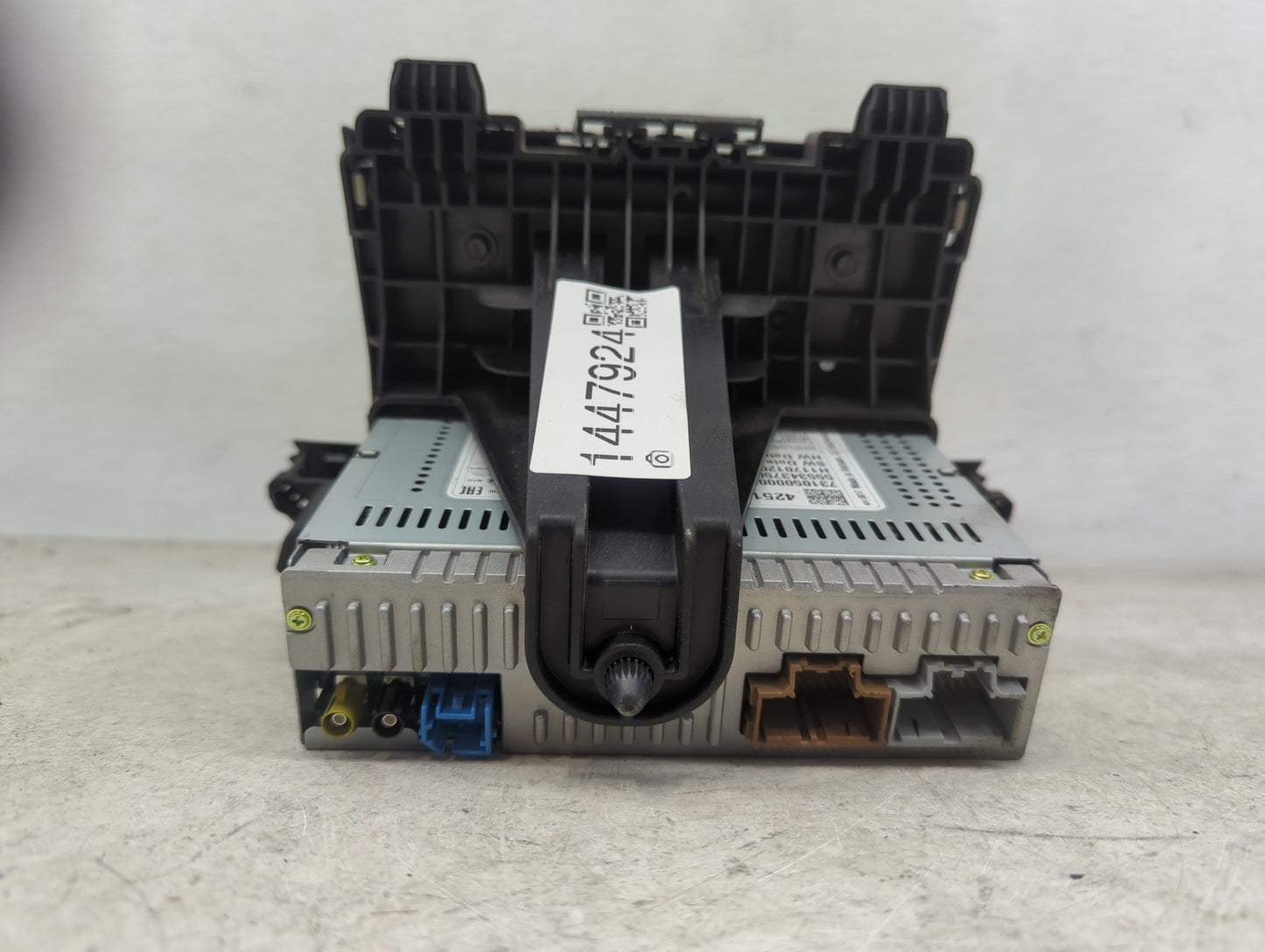 2017-2020 Chevrolet Trax Radio AM FM Cd Player Receiver Replacement P/N:42518017 555343750 Fits Fits 2017 2018 2019 2020 OEM