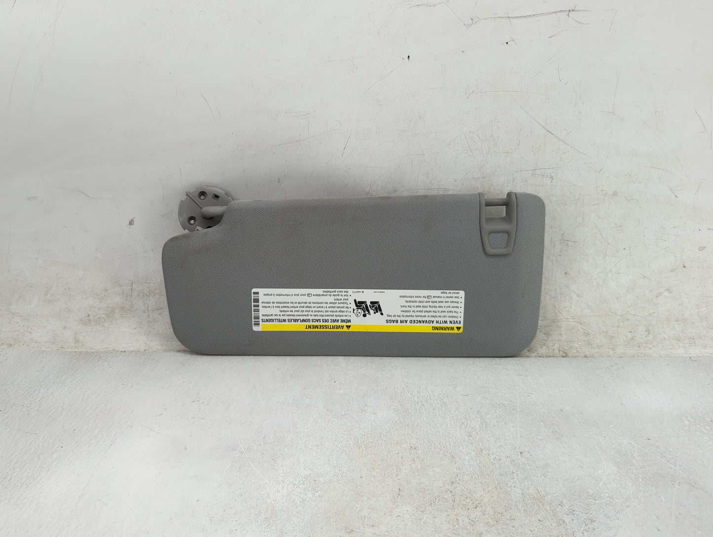 2017-2021 Chevrolet Trax Sun Visor Shade Replacement Passenger Right Mirror Fits Fits 2017 2018 2019 2020 2021 OEM Used Auto