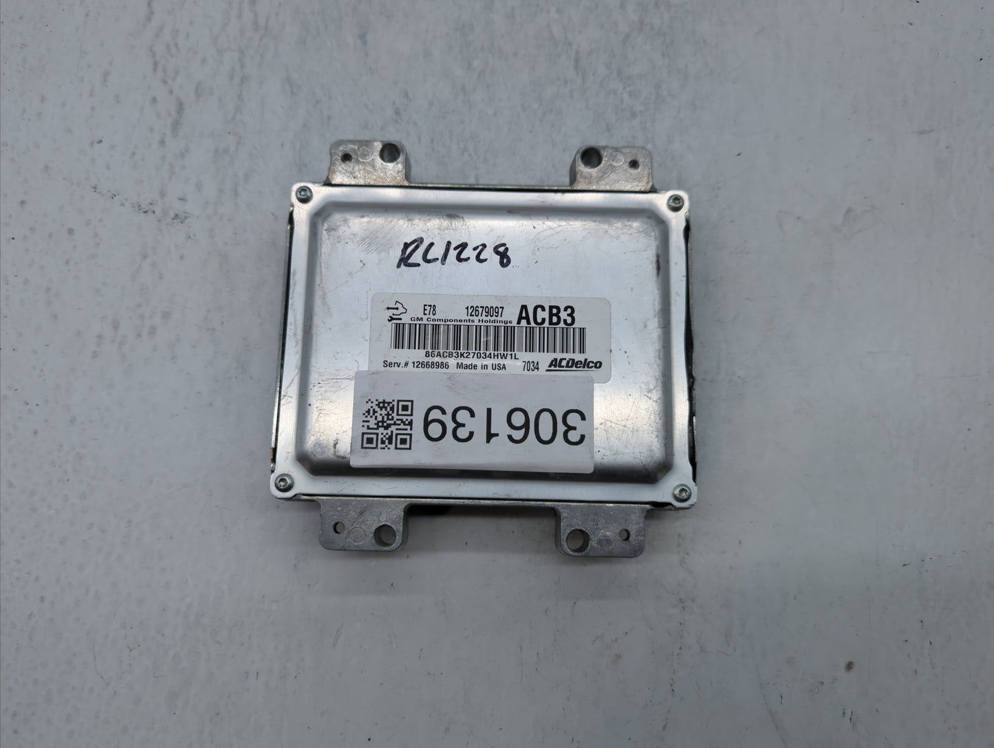 2017-2018 Chevrolet Trax PCM Engine Control Computer ECU ECM PCU OEM P/N:12668986 12685936, 12695536 Fits Fits 2017 2018 201