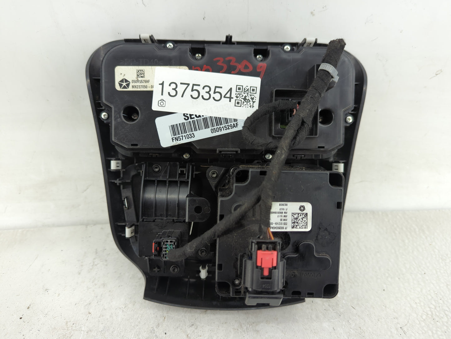 2017 Chrysler 200 Radio AM FM Cd Player Receiver Replacement P/N:05091529AF Fits OEM Used Auto Parts - Oemusedautoparts1.com