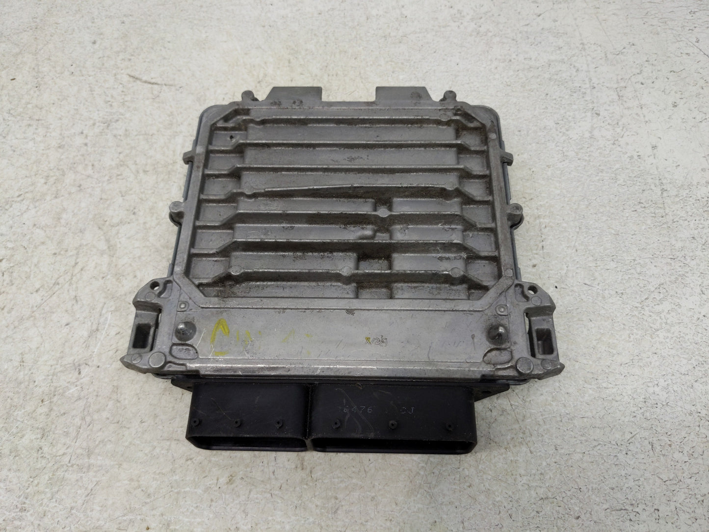 2017 Chrysler 300 PCM Engine Control Computer ECU ECM PCU OEM P/N:A2749001600 Fits Fits 2016 2018 2019 2020 OEM Used Auto Pa