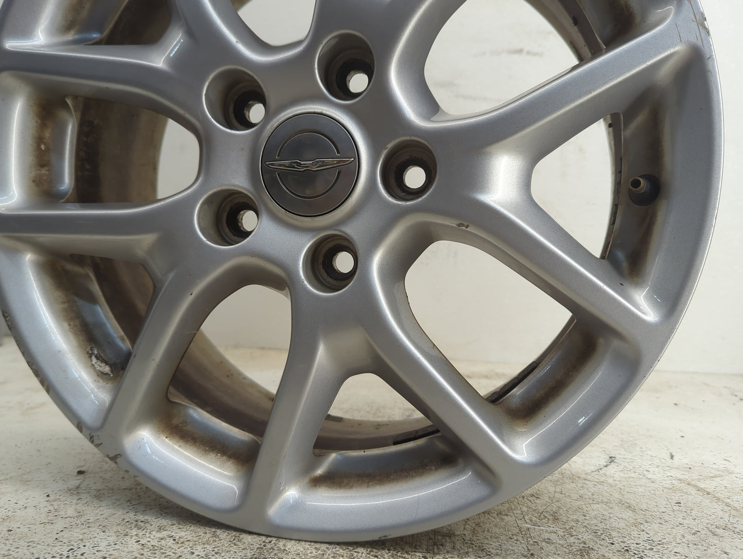 2017-2018 Chrysler Pacifica Oem Wheel Rim - Oemusedautoparts1.com