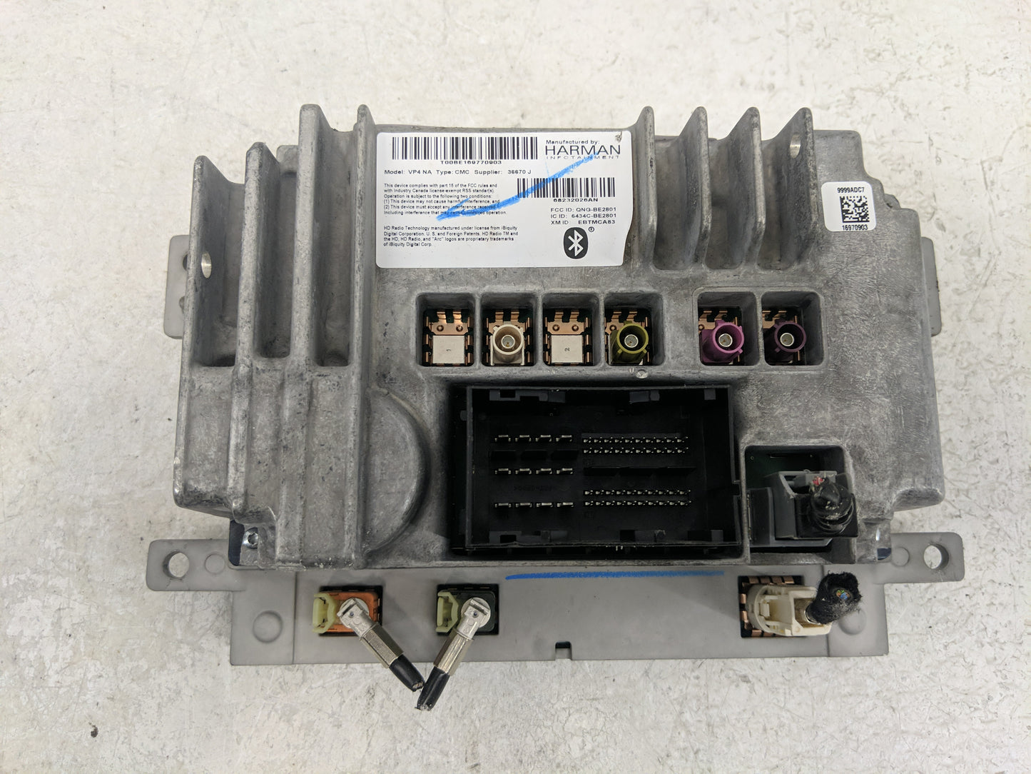 2017-2018 Chrysler Pacifica Radio AM FM Cd Player Receiver Replacement P/N:2098978-1 Fits Fits 2017 2018 OEM Used Auto Parts
