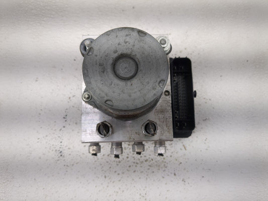 2017-2018 Chrysler Pacifica ABS Pump Control Module Replacement P/N:68222745AG Fits Fits 2017 2018 OEM Used Auto Parts