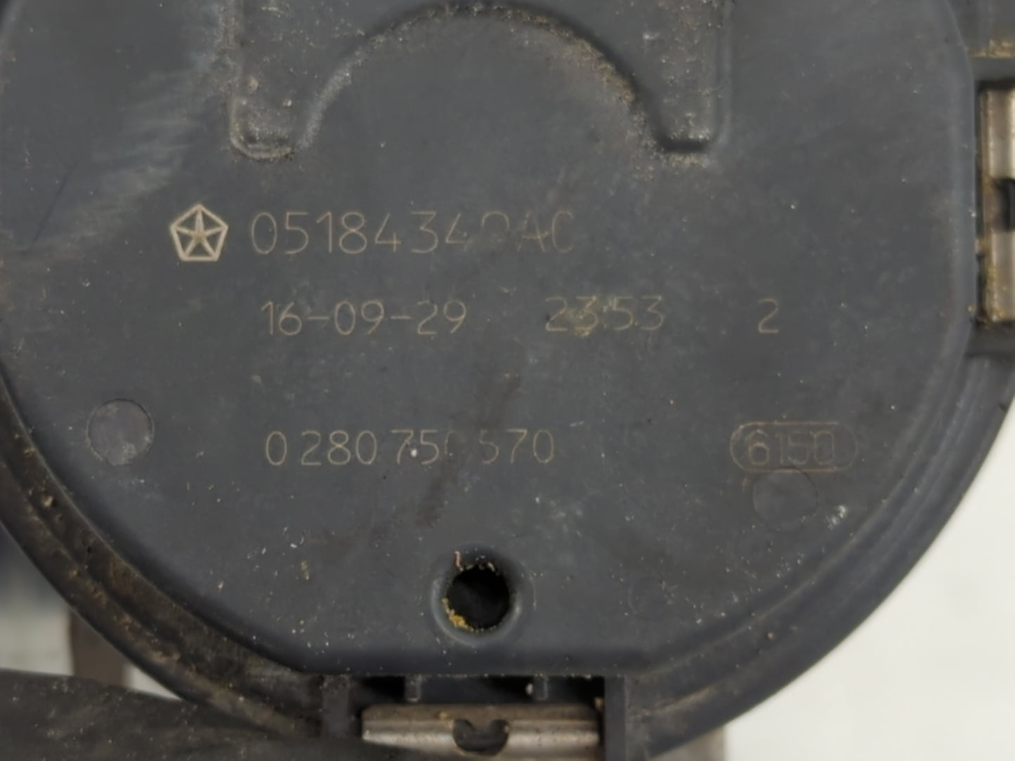 2017-2022 Chrysler Pacifica Throttle Body P/N:0 280 750 570 05184349AC Fits OEM Used Auto Parts - Oemusedautoparts1.com