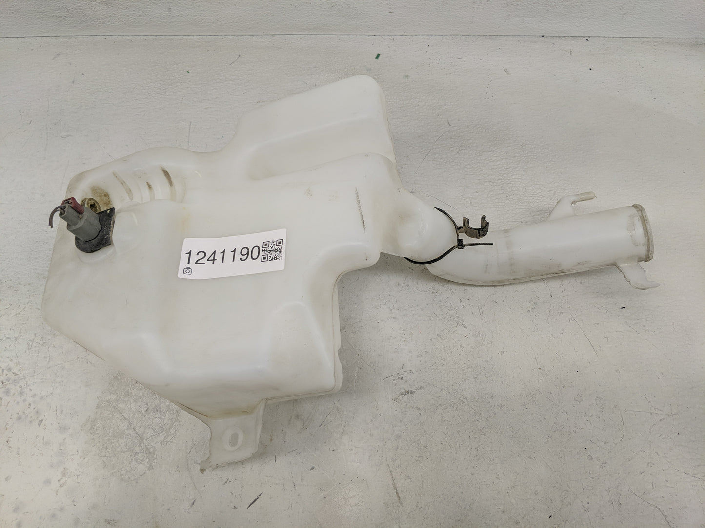 Dodge Caravan Windshield Washer Fluid Reservoir Bottle Oem - Oemusedautoparts1.com