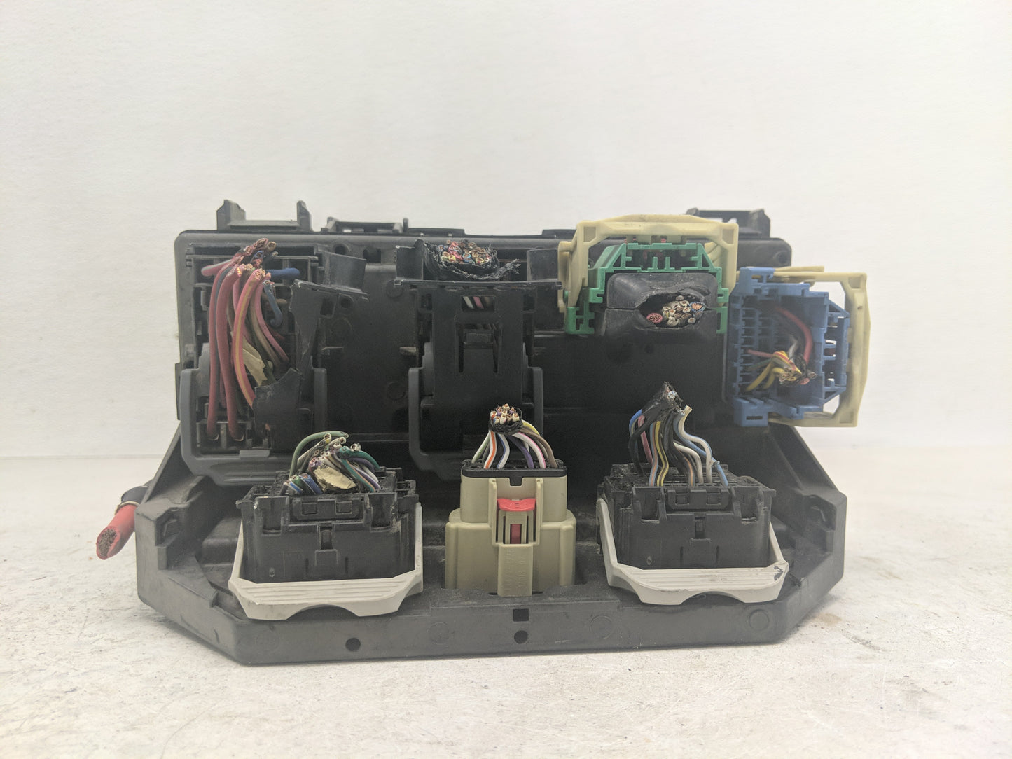 2017 Dodge Caravan Fusebox Fuse Box Panel Relay Module P/N:RT032842J0 Fits OEM Used Auto Parts - Oemusedautoparts1.com