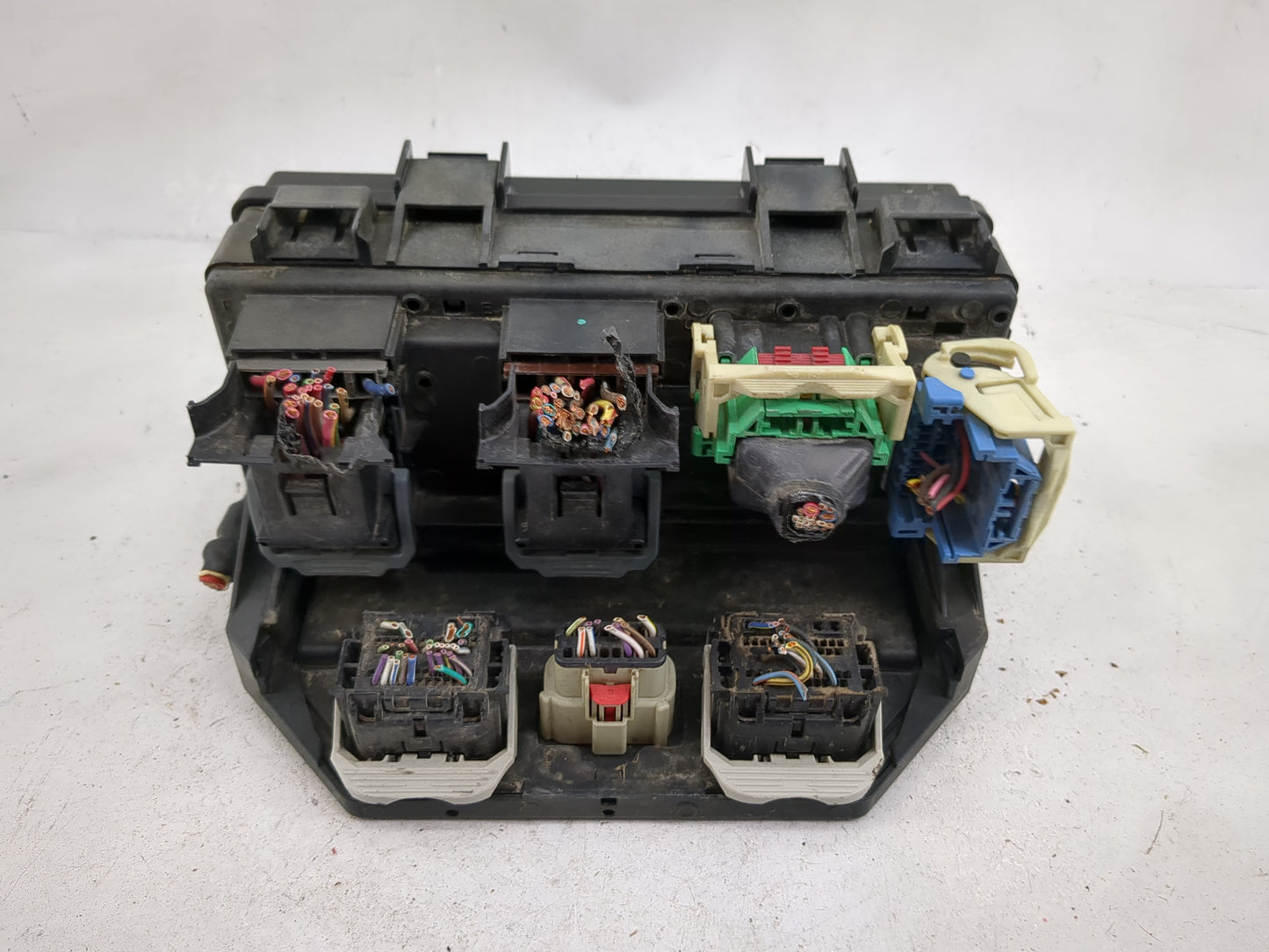 2017 Dodge Caravan Fusebox Fuse Box Relay Module Tipm - Oemusedautoparts1.com