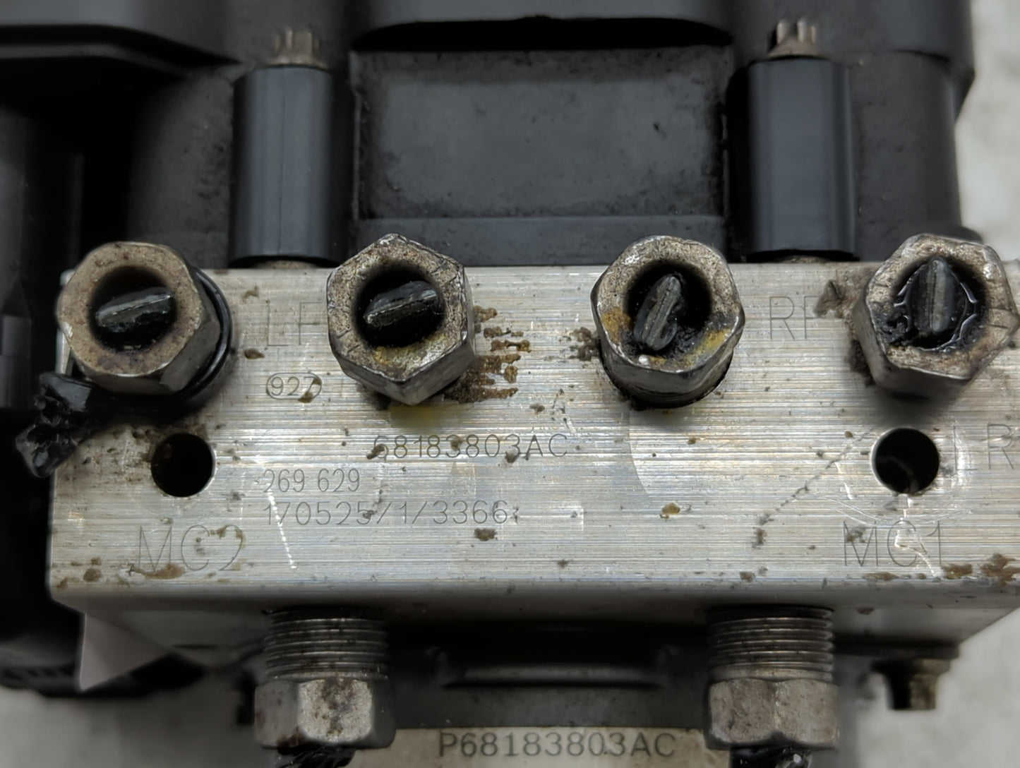 2017 Dodge Caravan ABS Pump Control Module Replacement P/N:68183803AC P68183803AC, 68443867AA Fits Fits 2015 2016 2018 OEM U