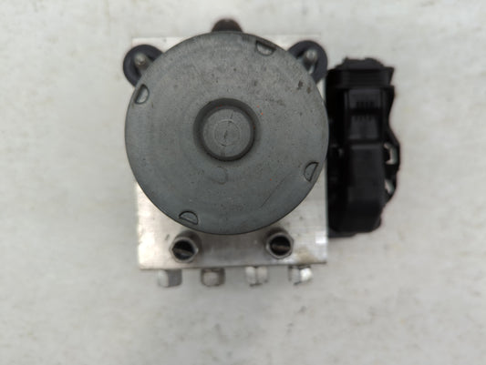 2017 Dodge Caravan ABS Pump Control Module Replacement P/N:6883803AC Fits Fits 2015 2016 2018 2019 2020 OEM Used Auto Parts