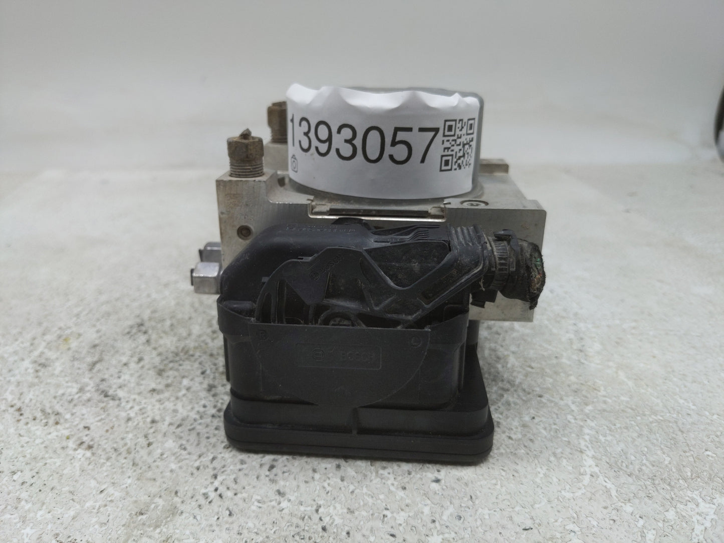 2017 Dodge Challenger ABS Pump Control Module Replacement P/N:P68276897AB Fits OEM Used Auto Parts - Oemusedautoparts1.com