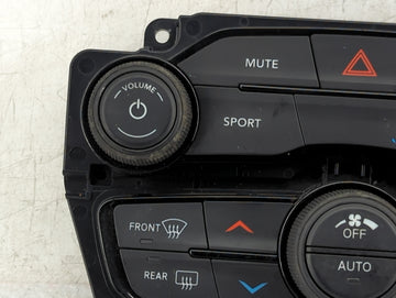 2017-2018 Dodge Challenger Climate Control Module Temperature AC/Heater Replacement P/N:2220250 Fits Fits 2017 2018 OEM Used Auto Parts