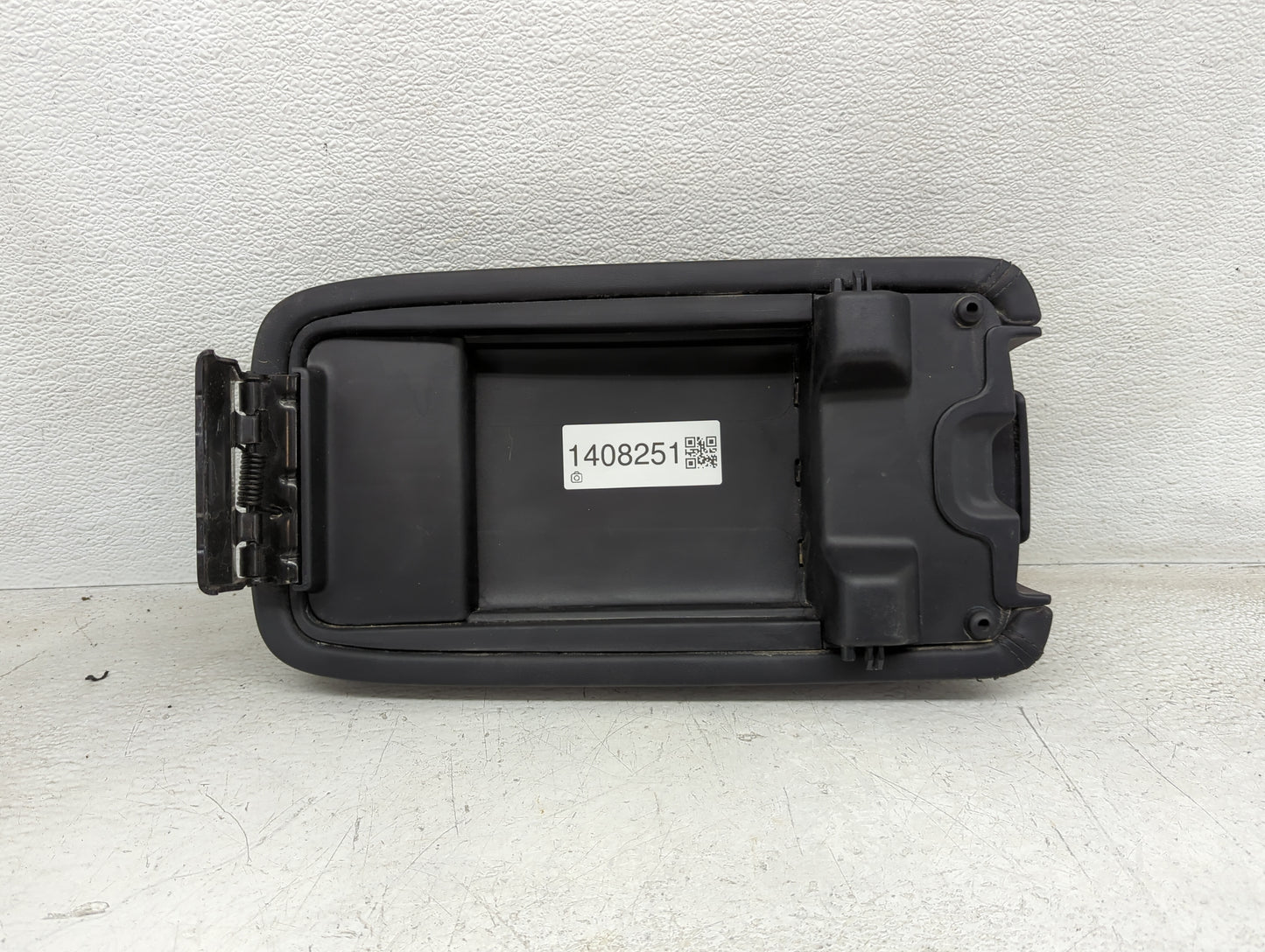 2017 Dodge Charger Center Console Armrest Cover Lid Fits OEM Used Auto Parts - Oemusedautoparts1.com