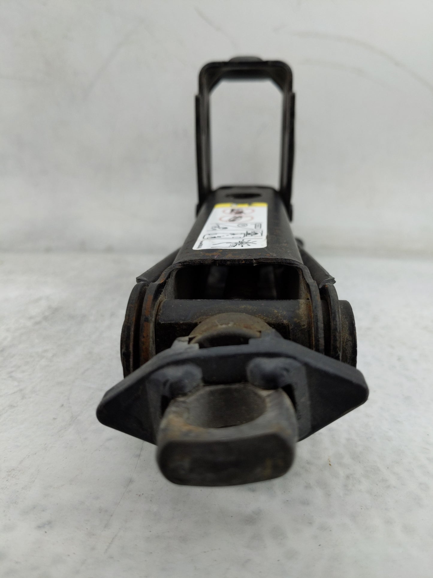 2017 Dodge Durango Spare Scissor Car Jack Black - Oemusedautoparts1.com