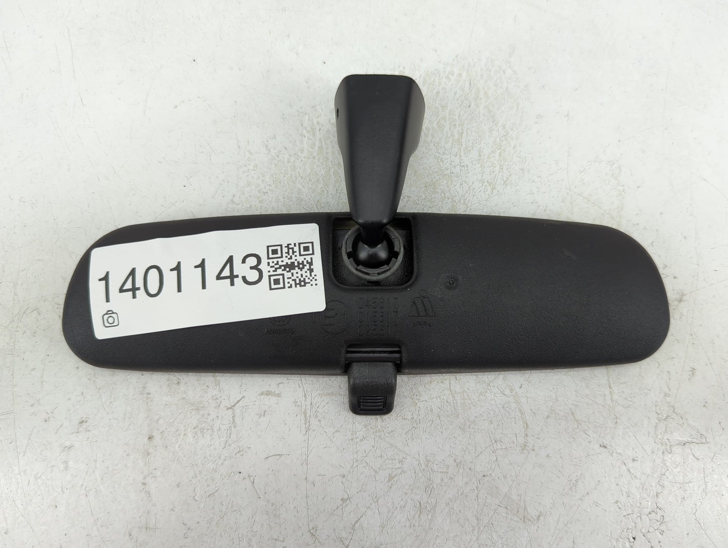 2017 Dodge Journey Interior Rear View Mirror Replacement OEM P/N:A048070 Fits OEM Used Auto Parts - Oemusedautoparts1.com