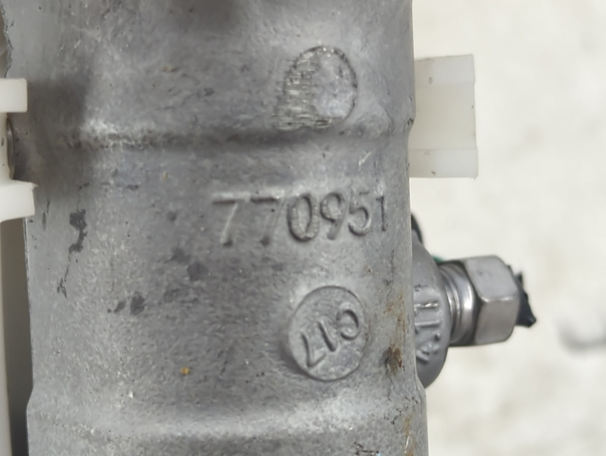 2017 Dodge Journey Brake Master Cylinder 1452076 - Oemusedautoparts1.com