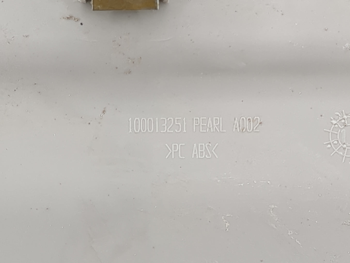 2017 Dodge Journey Overhead Roof Console - Oemusedautoparts1.com