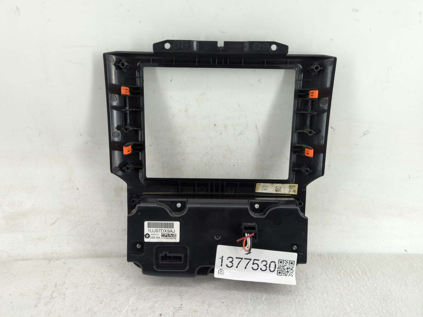 2017 Dodge Ram 1500 Climate Control Module Temperature AC/Heater Replacement P/N:16565101 1UJ97DX9AJ Fits OEM Used Auto Part