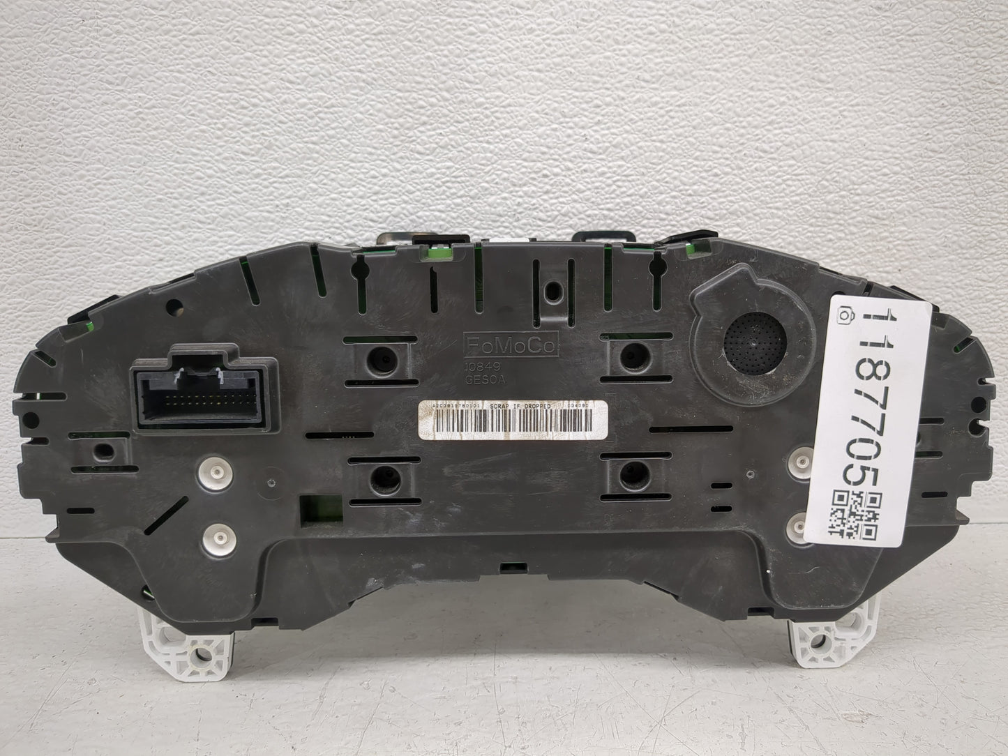 2016-2018 Ford Edge Instrument Cluster Speedometer Gauges P/N:GT4T-10849-AB Fits Fits 2016 2017 2018 OEM Used Auto Parts - O