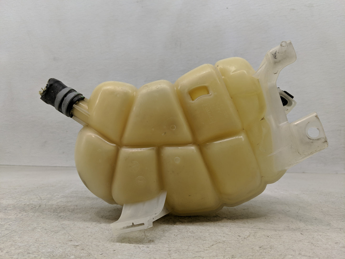 2016-2020 Ford Edge Radiator Coolant Overflow Expansion Tank Bottle - Oemusedautoparts1.com