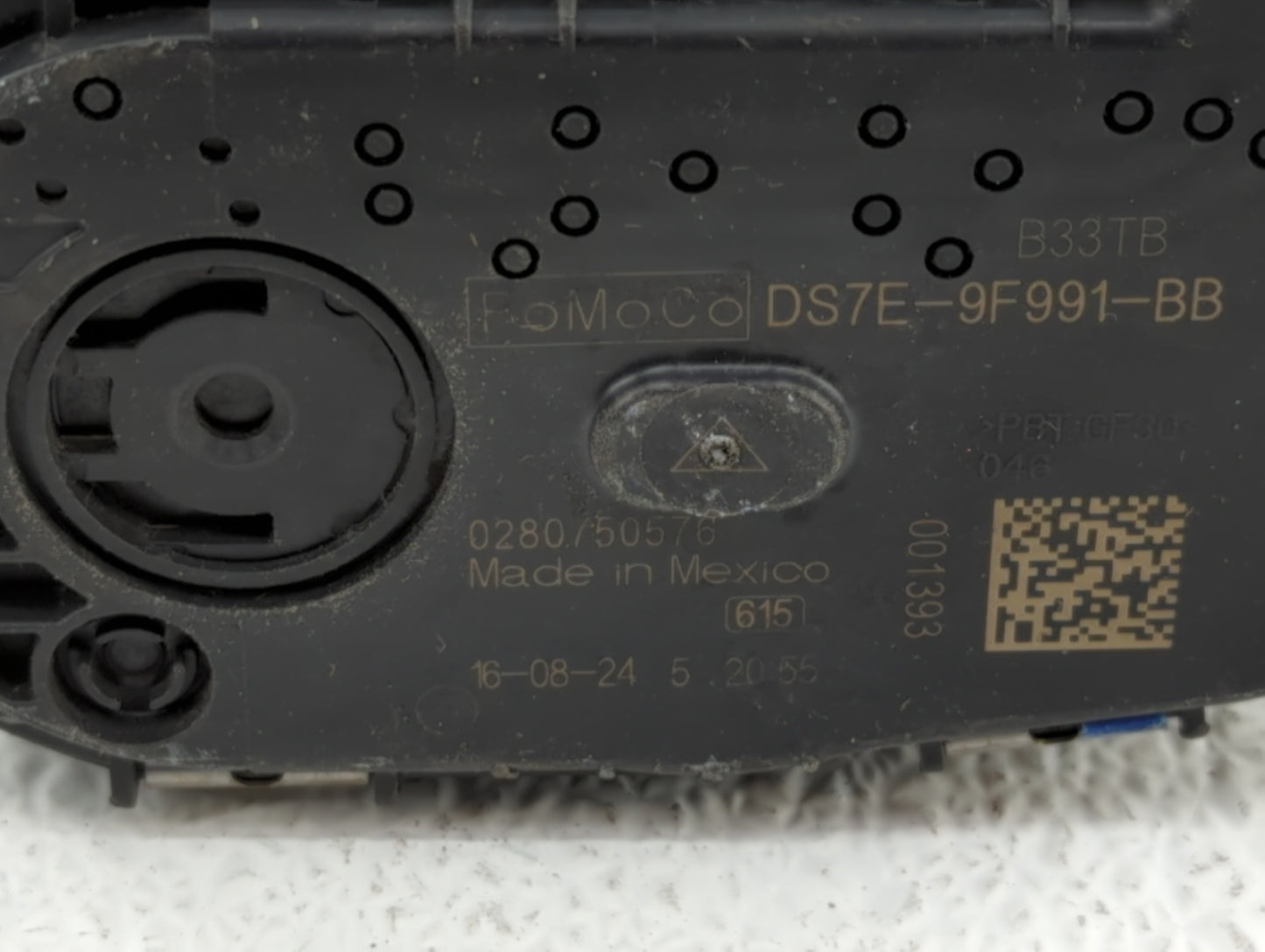 2015-2018 Ford Edge Throttle Body P/N:DS7E-9F991-BB Fits Fits 2014 2015 2016 2017 2018 2019 OEM Used Auto Parts - Oemusedaut