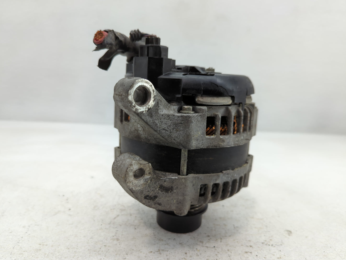 2015-2018 Ford Edge Alternator Replacement Generator Charging Assembly Engine OEM P/N:G2GT-10300-AA Fits OEM Used Auto Parts