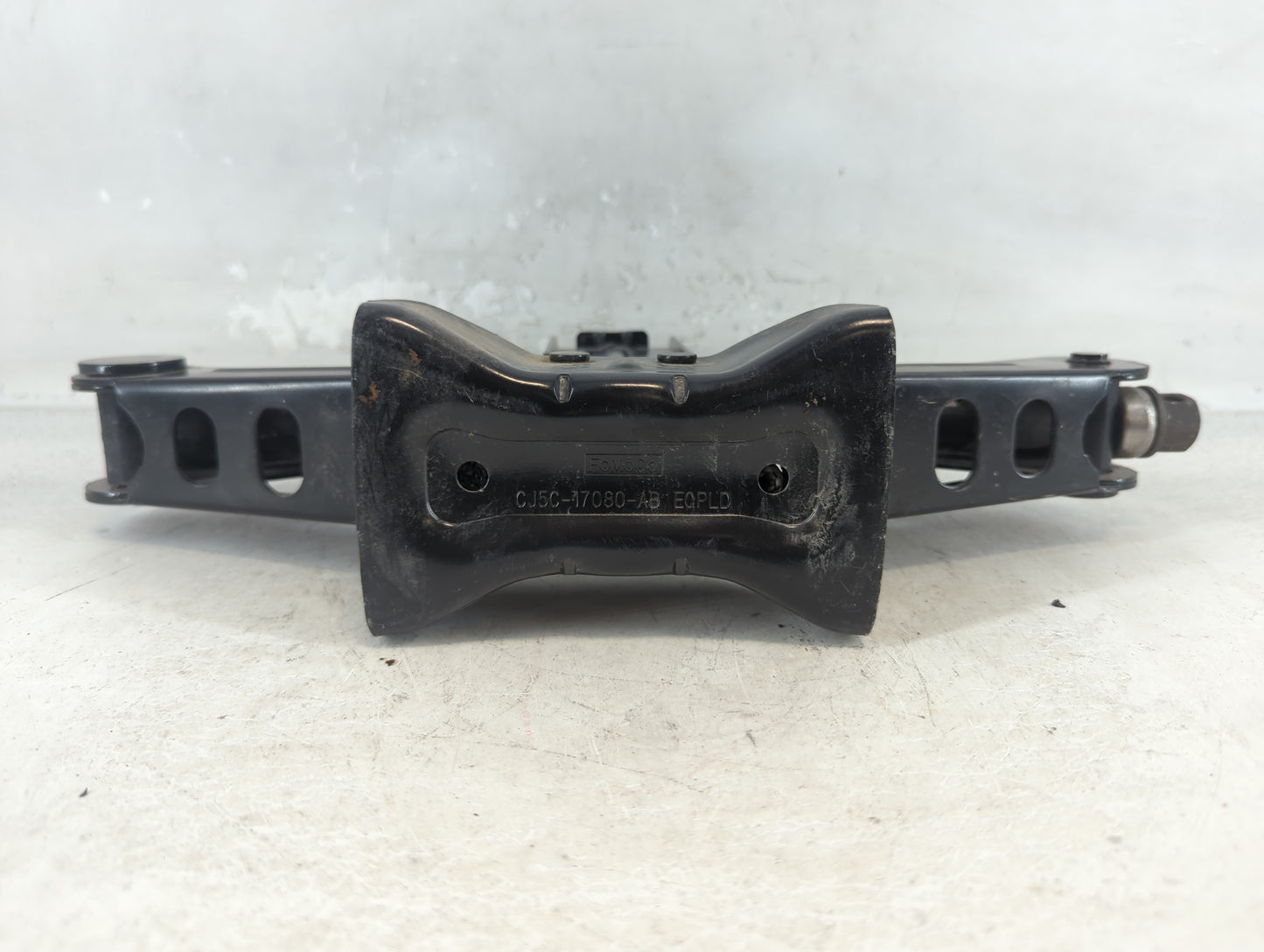 2017 Ford Escape Spare Scissor Car Jack - Oemusedautoparts1.com
