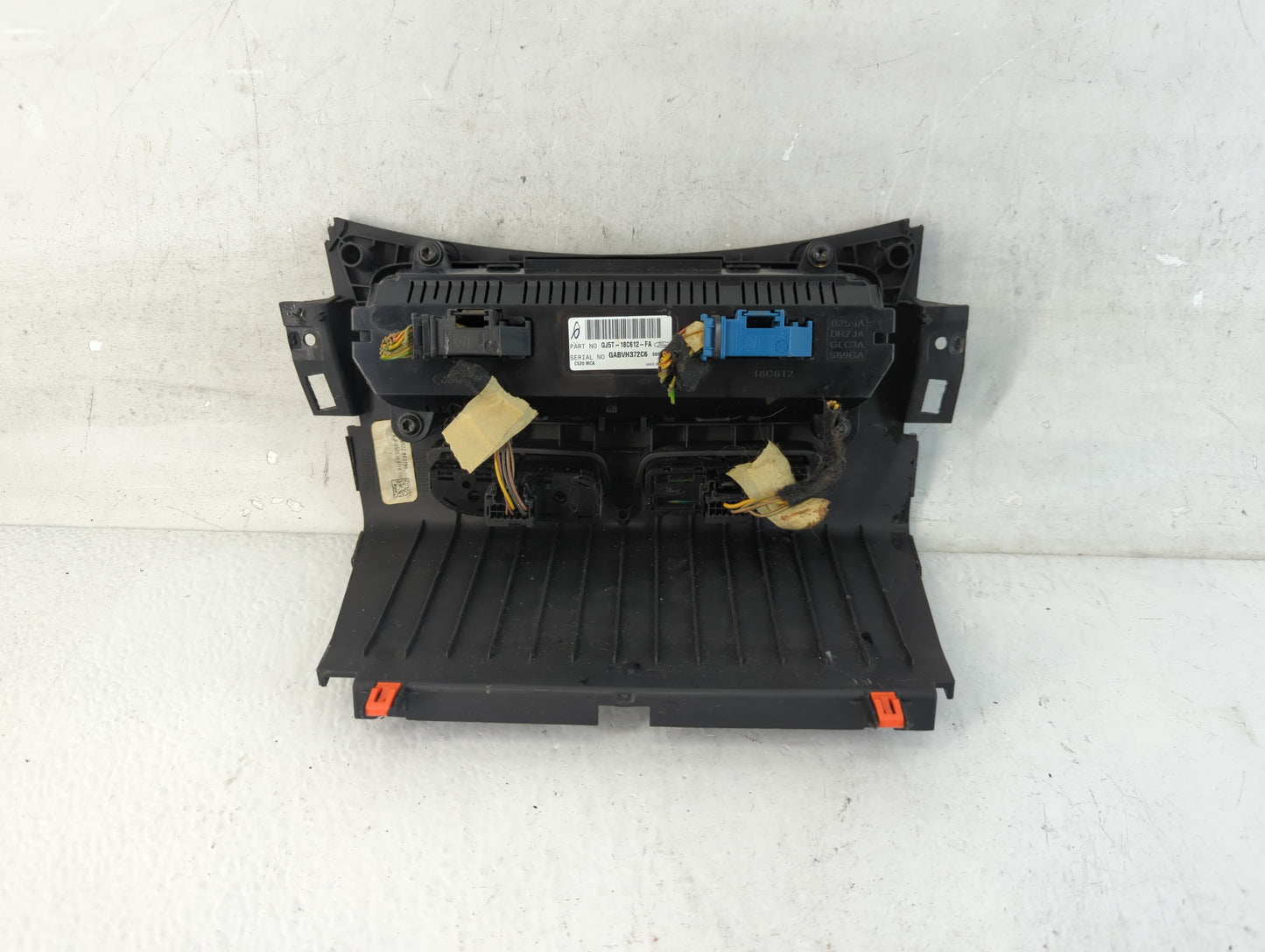 2017 Ford Escape Climate Control Module Temperature AC/Heater Replacement P/N:GJ5T-18C612-FA Fits OEM Used Auto Parts - Oemu