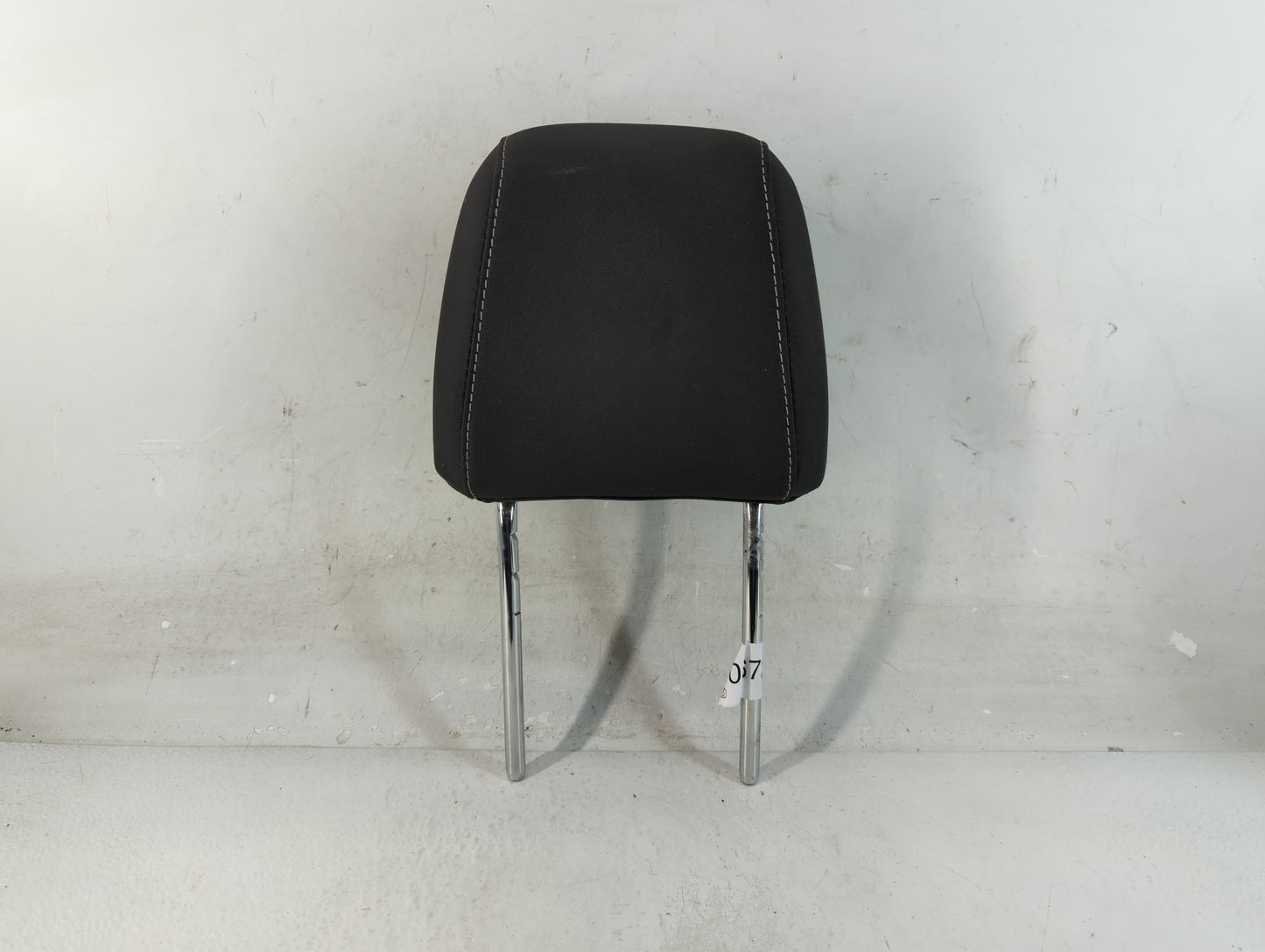 2017 Ford Escape Headrest Head Rest Front Driver Passenger Seat Fits OEM Used Auto Parts - Oemusedautoparts1.com