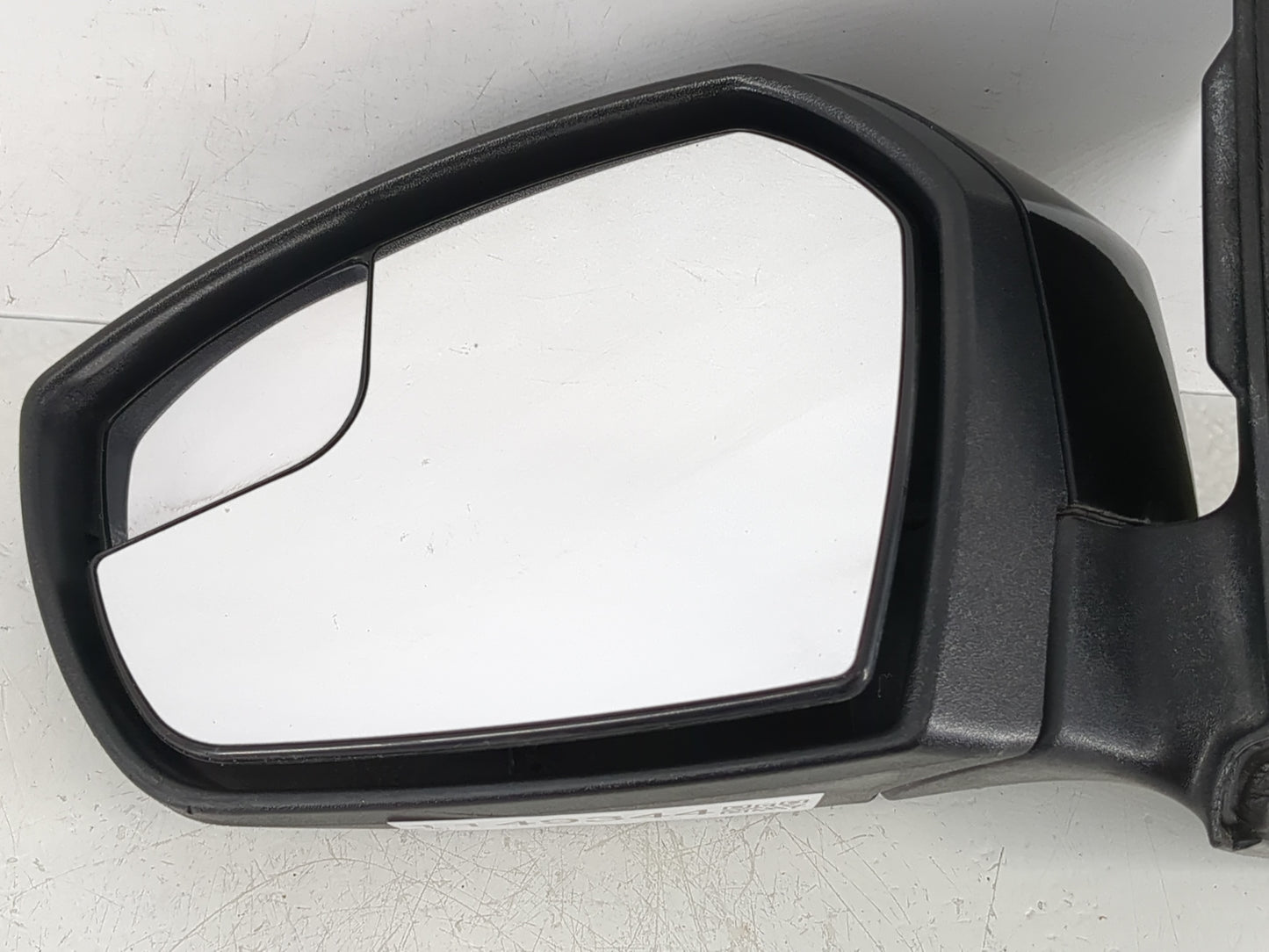 2017-2019 Ford Escape Driver Side View Mirror - Left Door Mirror OEM Used - Oemusedautoparts1.com