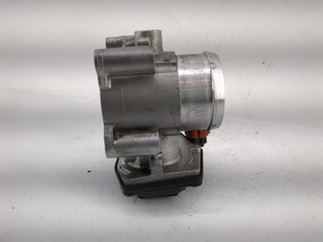 2017-2019 Ford Escape Throttle Body P/N:DS7G-9F991-CA Fits Fits 2014 2015 2016 2017 2018 2019 2020 OEM Used Auto Parts