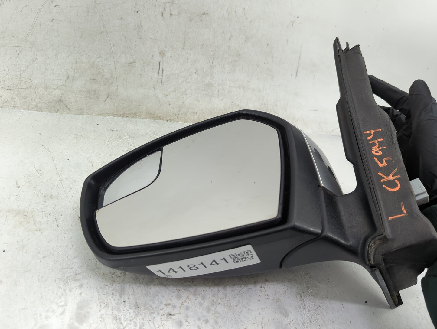 2017-2019 Ford Escape Driver Side View Mirror - Left Door Mirror OEM Used - Oemusedautoparts1.com