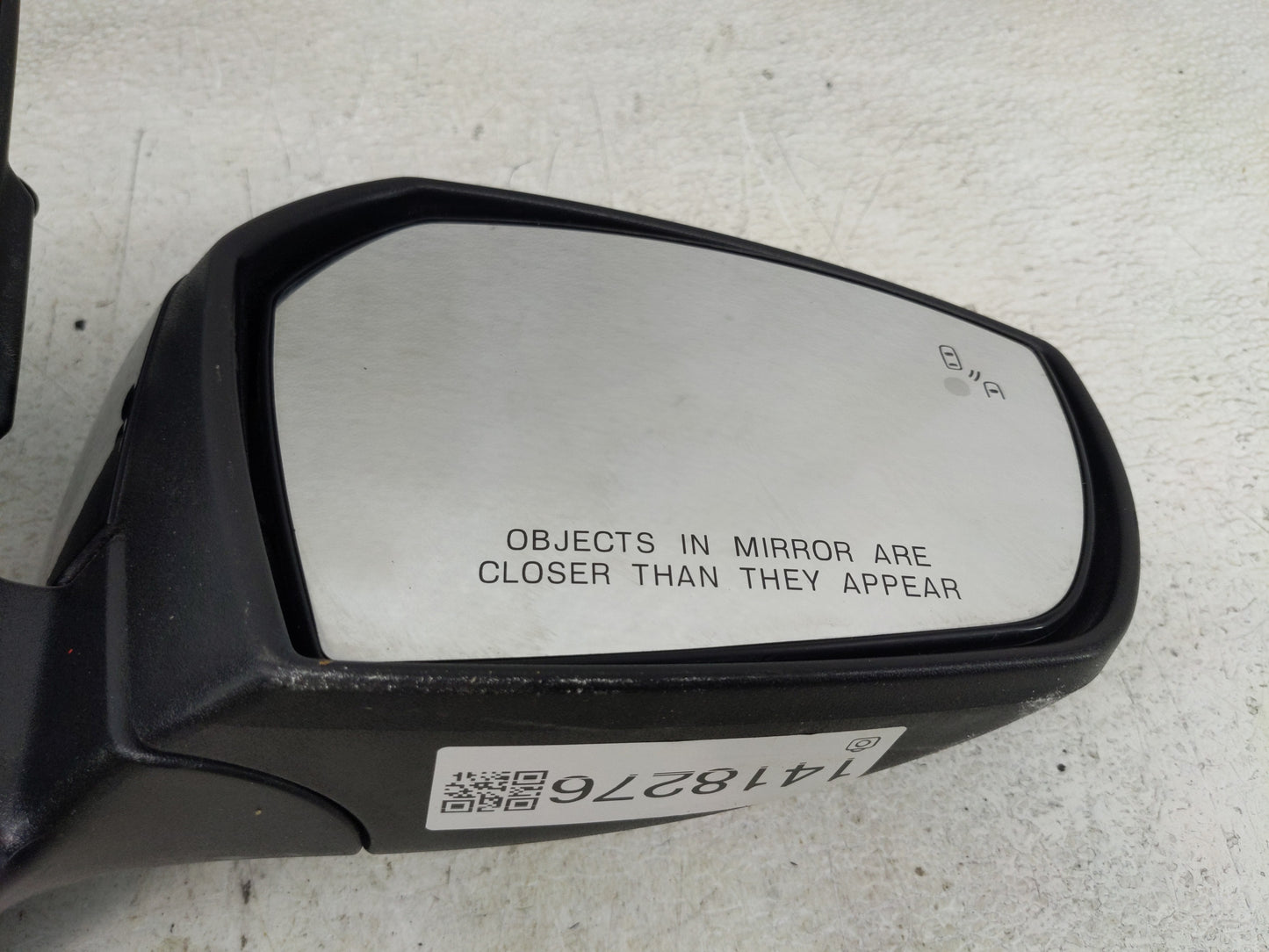 2017-2019 Ford Escape Passenger Side View Mirror - Right Door Mirror OEM Used - Oemusedautoparts1.com